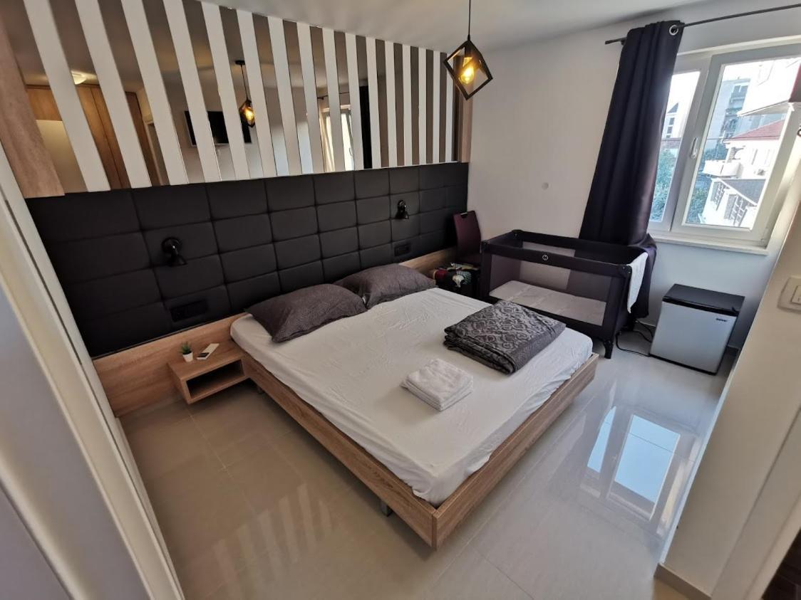Elizabeta Deluxe Rooms Біоград-на-Мору Екстер'єр фото
