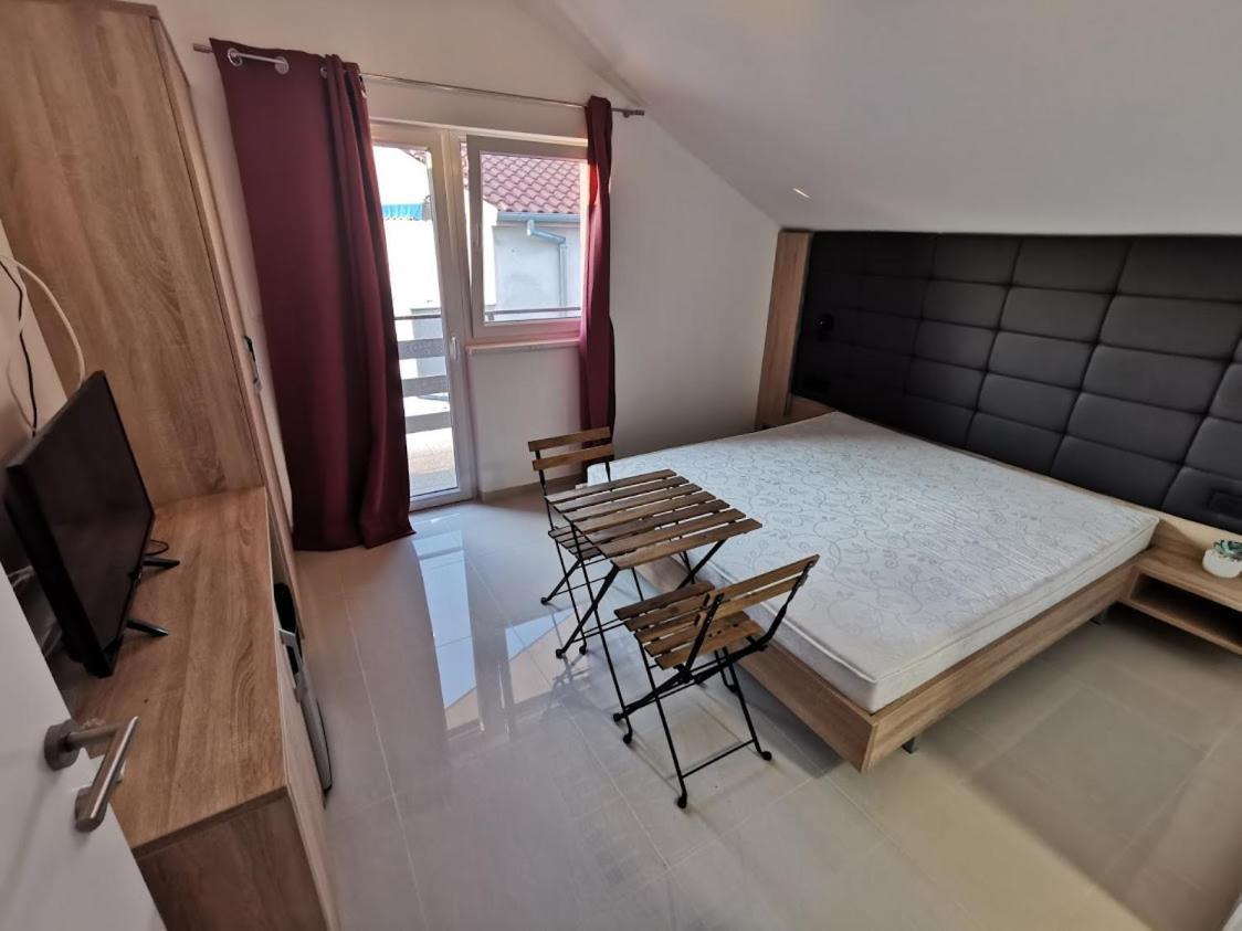 Elizabeta Deluxe Rooms Біоград-на-Мору Екстер'єр фото